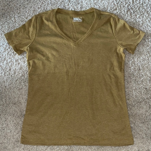 Eddie Bauer Tops - Eddie Bauer V-Neck Short Sleeve Tee in Olive